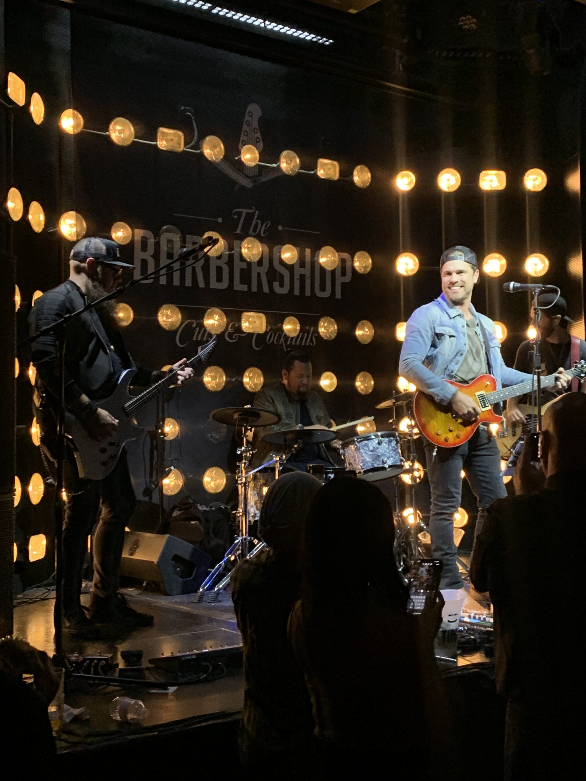 Dustin Lynch surprises crowd at The Cuts & Cocktails in Las