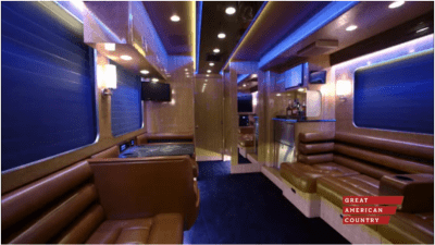 Inside Gary Allan's Tour Bus on Country Music On Tour
